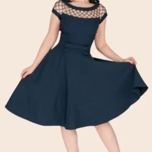 Tatyana beautiful black dress short sleeve circle skirt size small